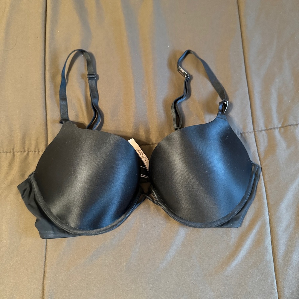 NWT Black Victoria’s secret Bombshell Push up Bra